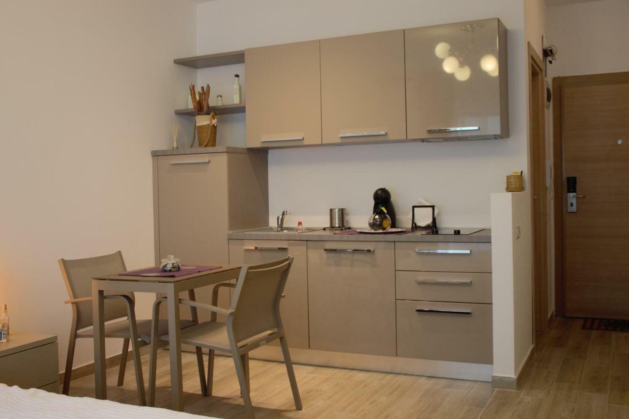 Luxury Studio 42 De Silva Mamaja Zewnętrze zdjęcie